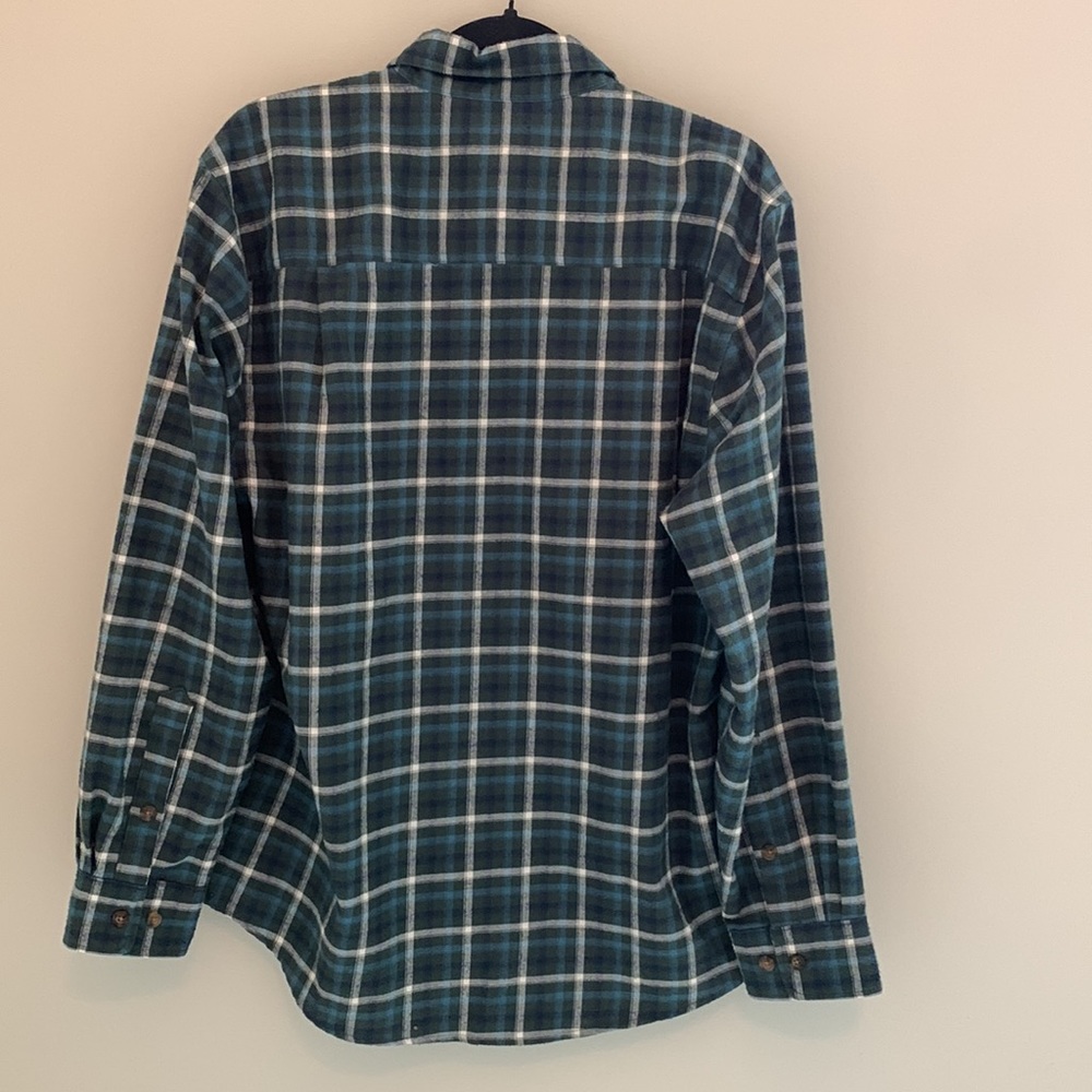 Woolrich Flannel Button Down Medium - image 6